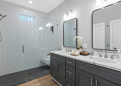 578 Lockwood Court Bathroom